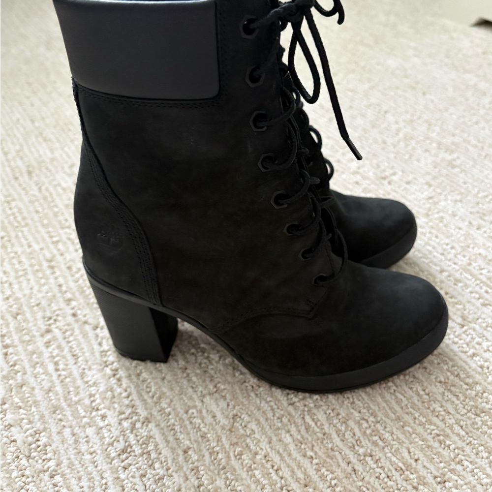 Timberland Black Lace-Up Chunky Heel Ankle Boots